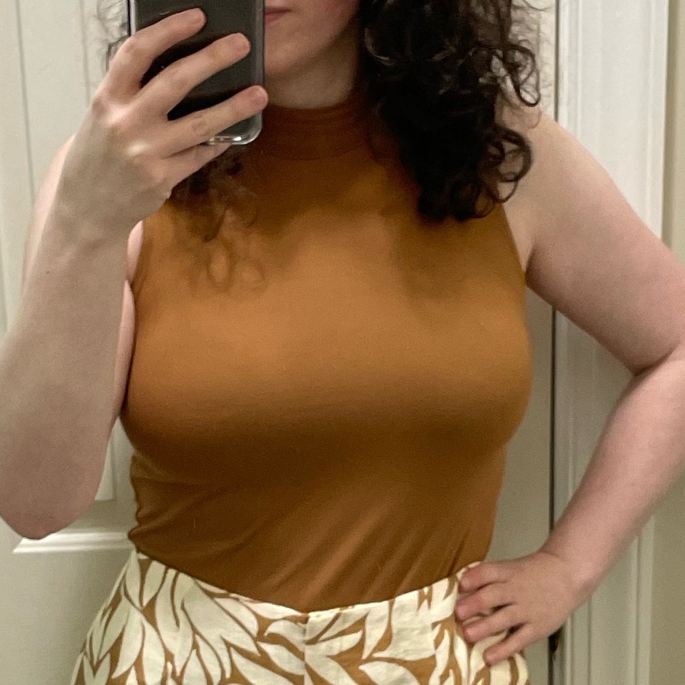Steve Madden - Sleeveless Mock Neck Tank Top - butterscotch Brown - large
